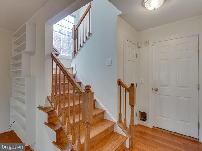 Building Photo - 701 Fitzhugh Way