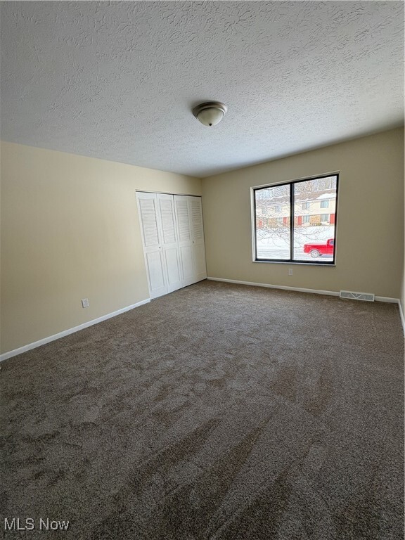 Building Photo - 2398 Echo Valley Dr