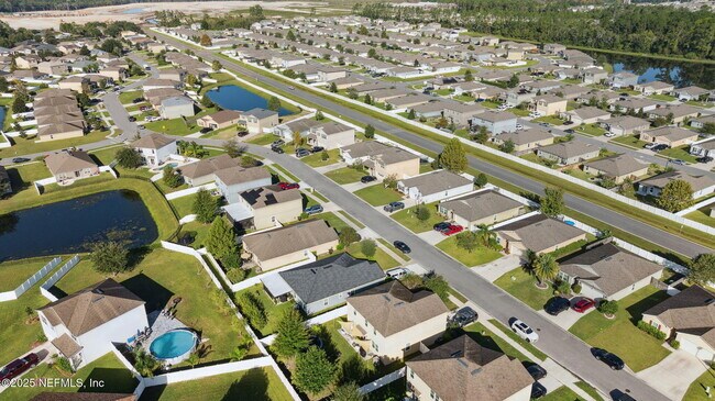 Building Photo - 3356 Canyon Falls Dr
