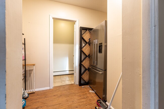 Building Photo - 71 Williams St