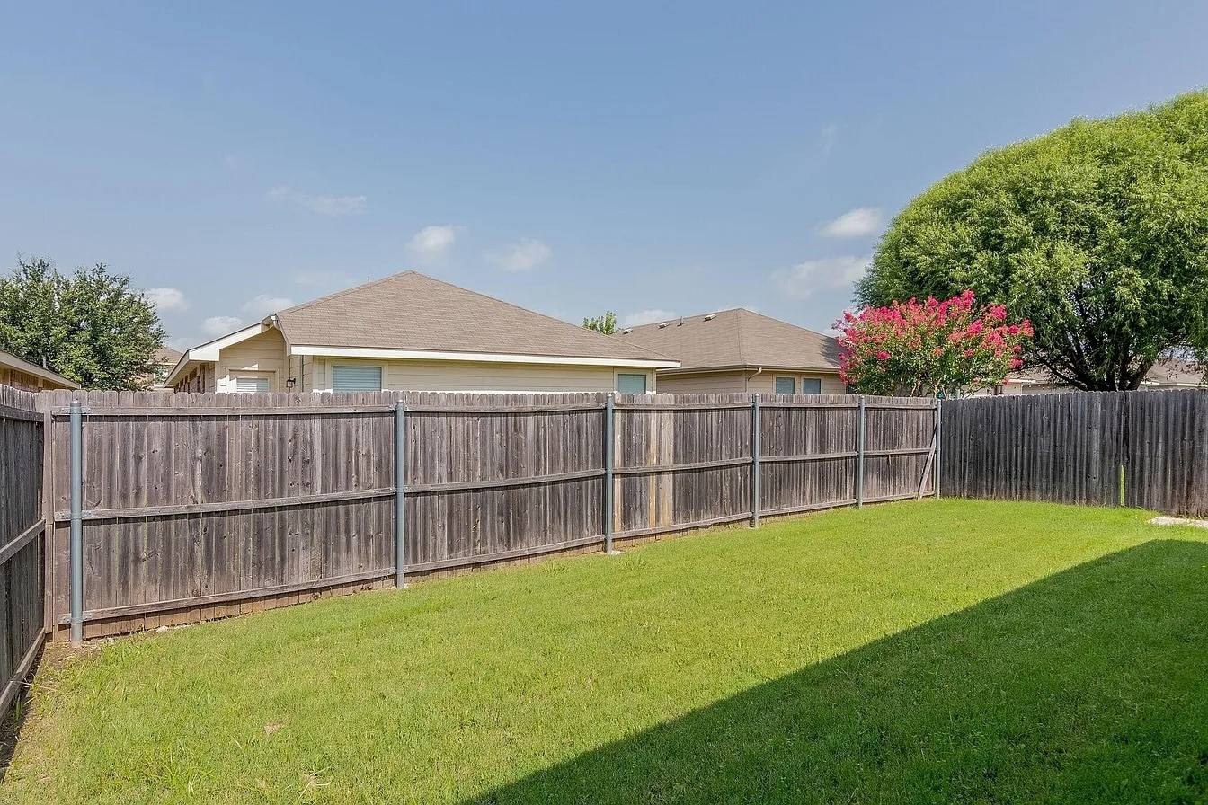 Building Photo - 8833 Quarry Ridge Trl