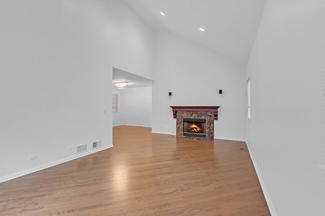 Building Photo - 141 Manchester Ct