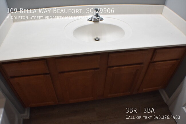 Building Photo - 109 Bella Way