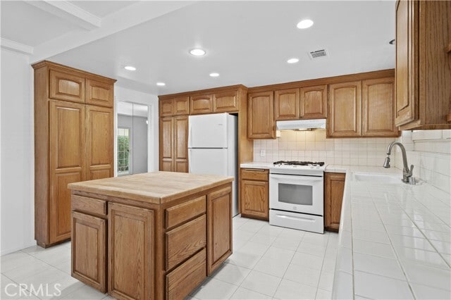 Building Photo - 1422 N Harwood St