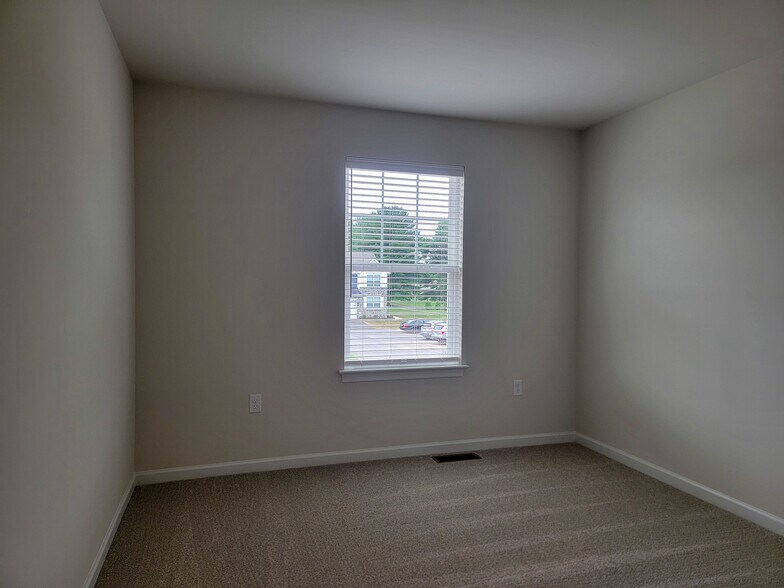 Building Photo - 89 Beech Tree Ct
