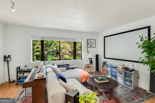 Building Photo - 96 Ardmore Pl NW