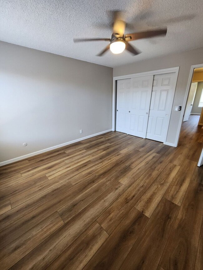 Building Photo - Royal Homes Two Story Condo Designer Quality