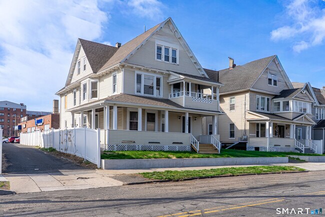 Building Photo - 259 Laurel Ave