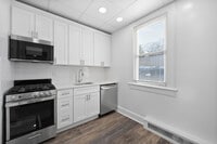 Building Photo - 9 Wolden Rd