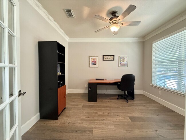 Building Photo - 251 N Maple Glade Cir