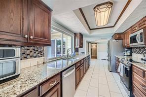 Building Photo - 5025 Clover Valley Dr