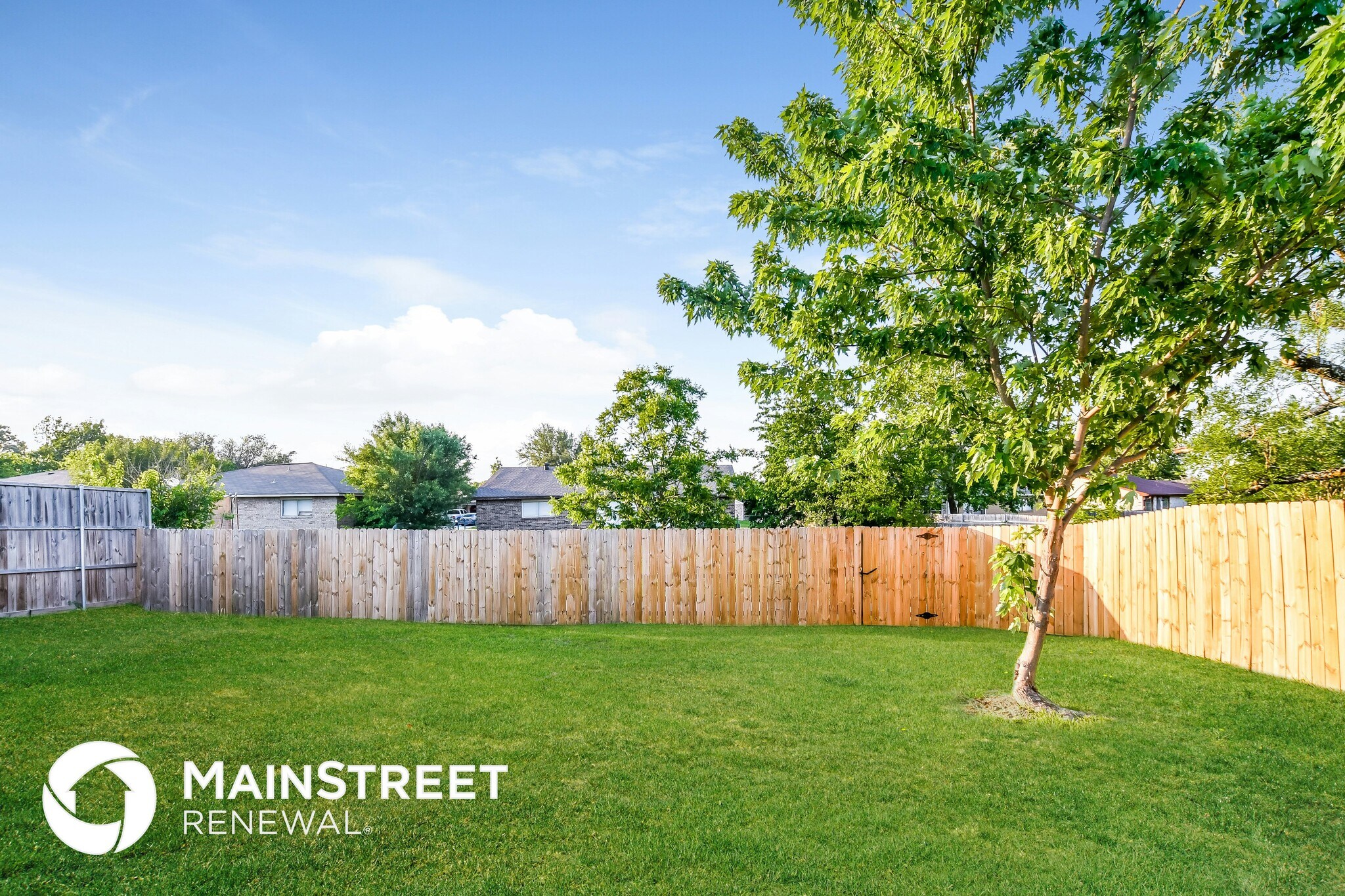 Building Photo - 1601 Chapman Dr