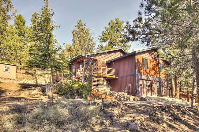 Building Photo - 1806 SW Knoll Ave