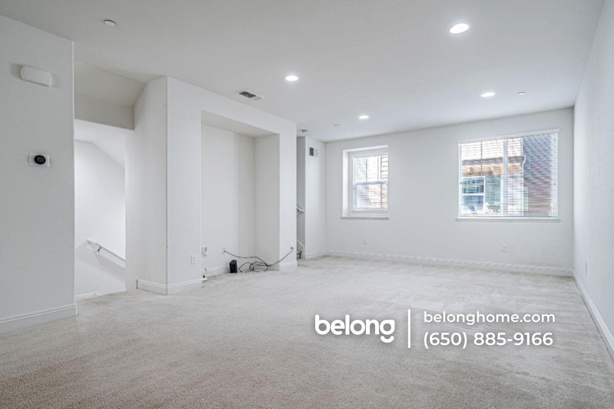 Building Photo - 6704 S Mariposa Ln