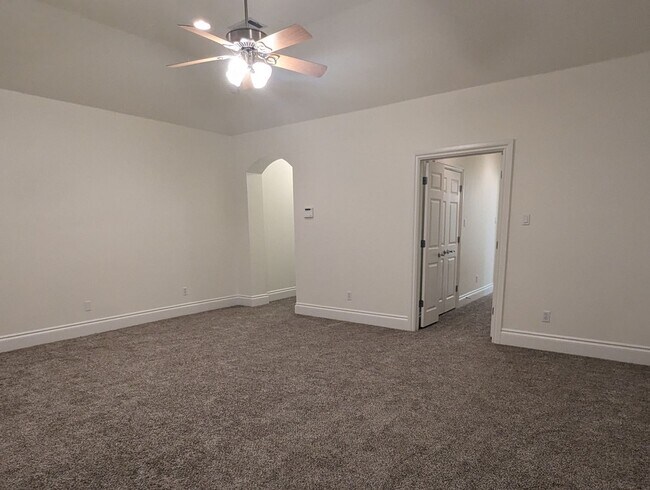 Building Photo - Serene 3 Bed / 3 Bath in Great Austin Loca...