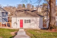 Building Photo - 1002 Boylston St