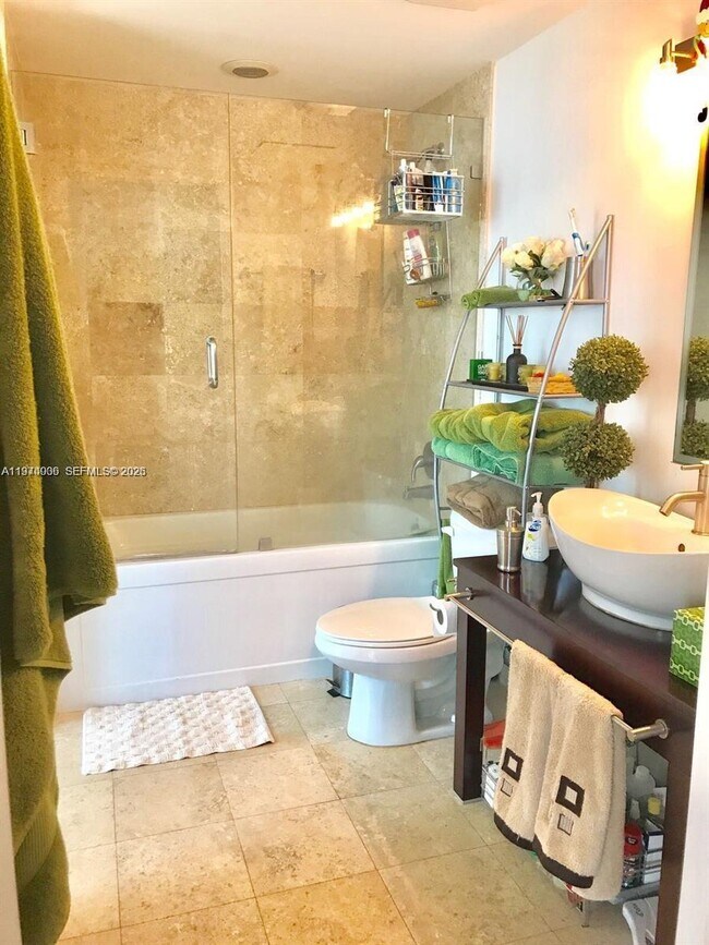 Building Photo - 350 S Miami Ave