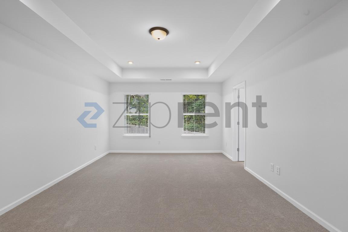 Building Photo - Unit