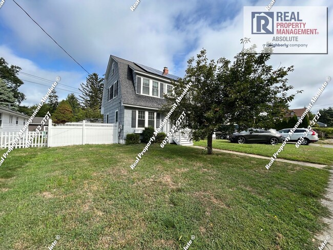 Building Photo - Charming 3-Bedroom Single-Family Home for ...
