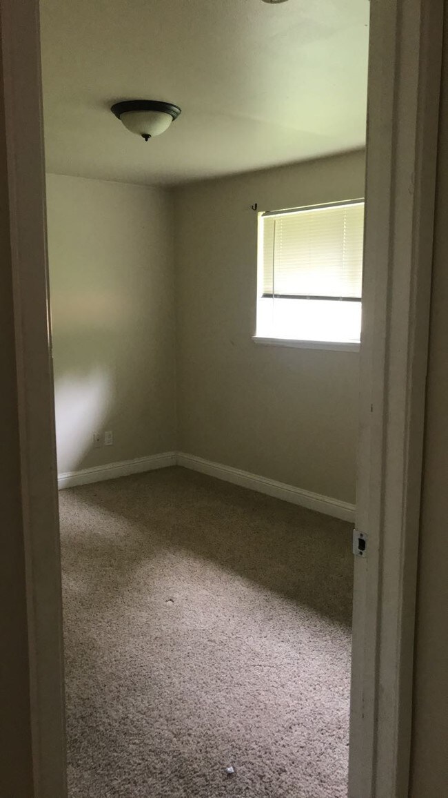 Building Photo - 10133 Patterson St S