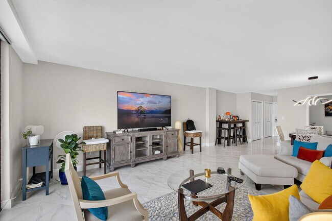 Building Photo - 1208 Marine Way