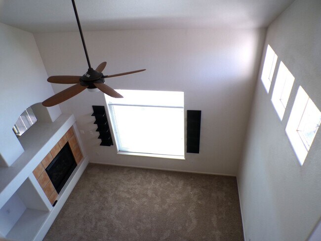 Building Photo - Spacious 2-Bed, 2.5-Bath Condo in Cherry C...