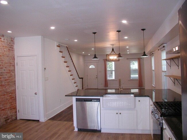 Building Photo - 509 Lincoln Ave