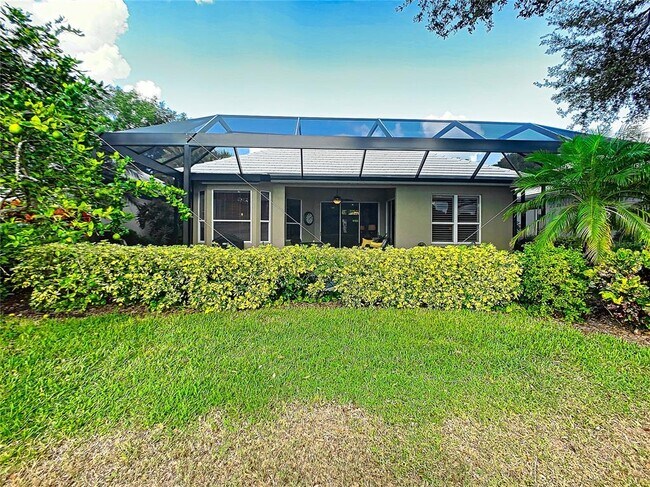 Building Photo - 539 Fallbrook Dr