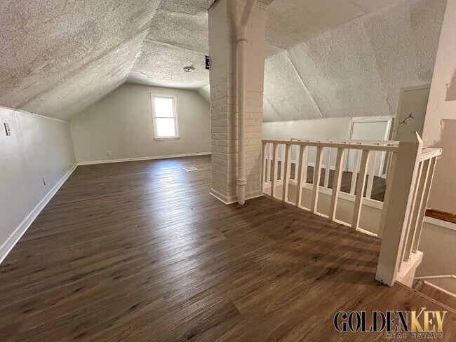 Building Photo - 9575 Longacre St