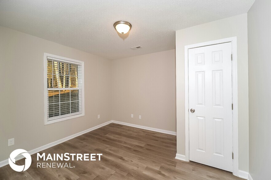 Building Photo - 107 Sioux Trce