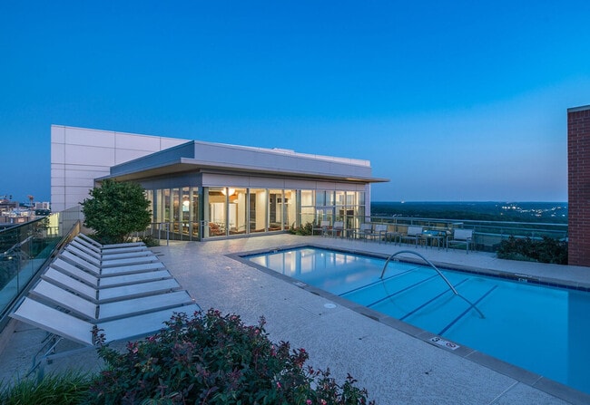 Building Photo - 1751 Pinnacle Dr