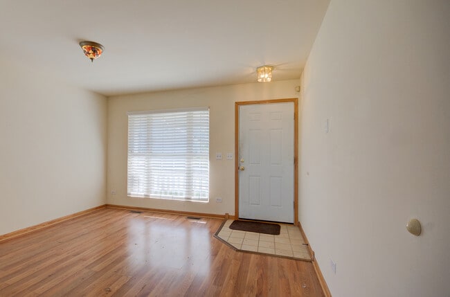 Building Photo - 681 Springwood Dr