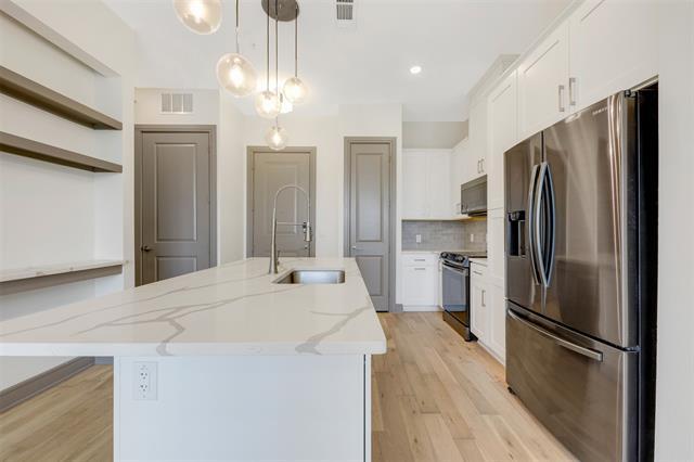 Building Photo - 2700 Old Denton Rd