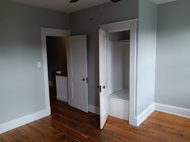 Building Photo - 2315 N Rosedale St