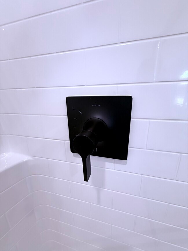 Building Photo - 4026 N Brent Ave