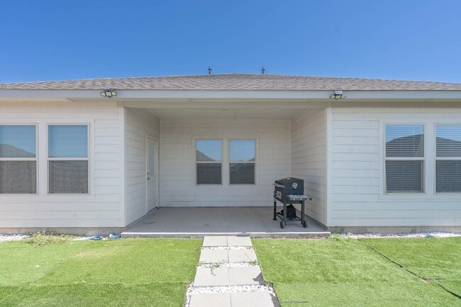Building Photo - 7608 Orange Blossom Rd