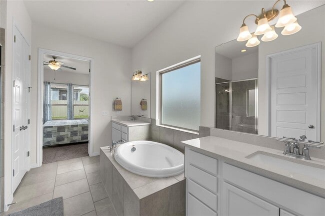 Building Photo - 10024 Dalliance Ln