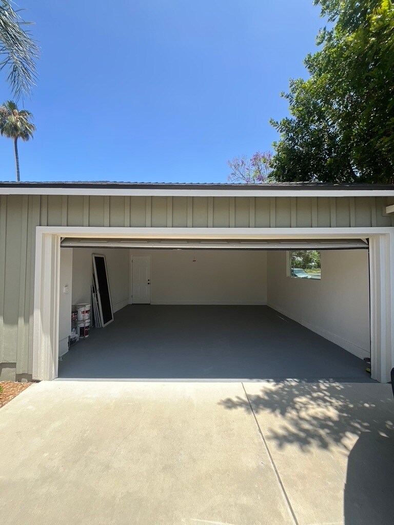 Building Photo - 6945 Cedros Ave