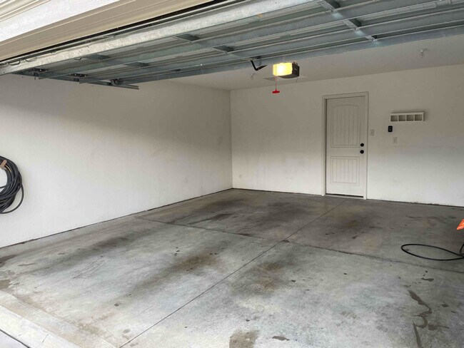 Building Photo - 3211 Yankee Tank Ln