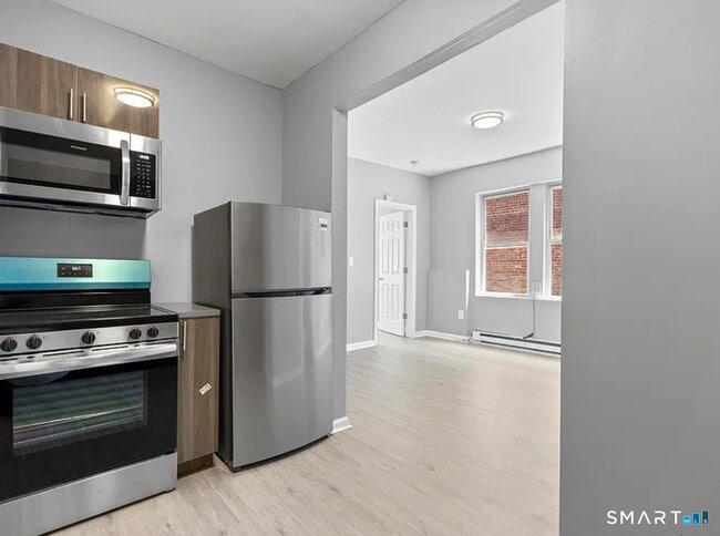 Building Photo - 31 Whittier St