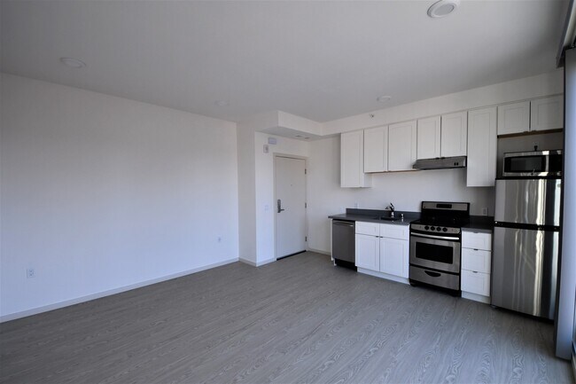 Interior Photo - 1335 Folsom St