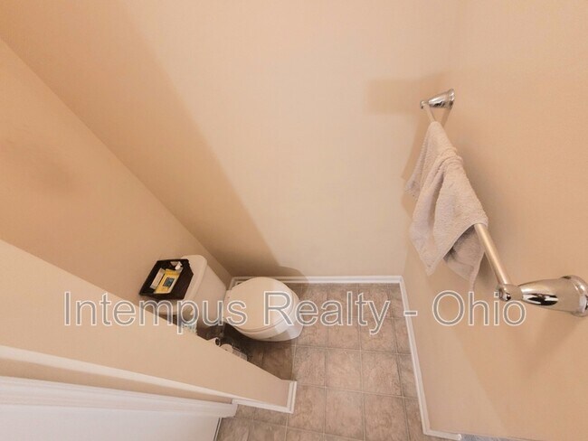 Building Photo - 6130 Brandon Dr