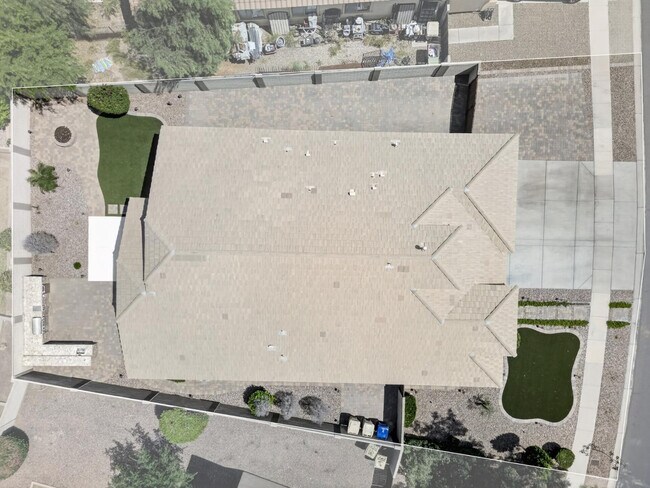 Building Photo - 8812 West Myrtle Ave