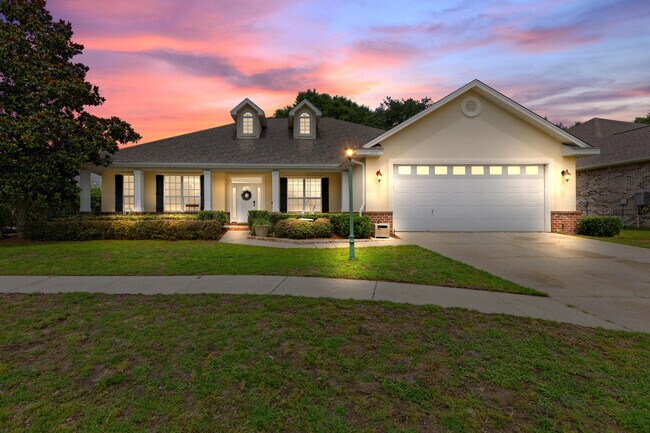 Building Photo - 2899 Chanterelle Cove
