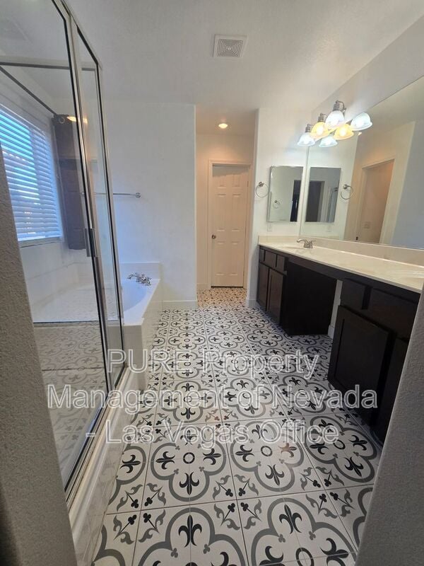 Building Photo - 9389 Black Wolf Ave