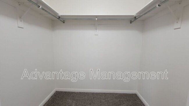 Building Photo - 8083 N Ridge Loop E