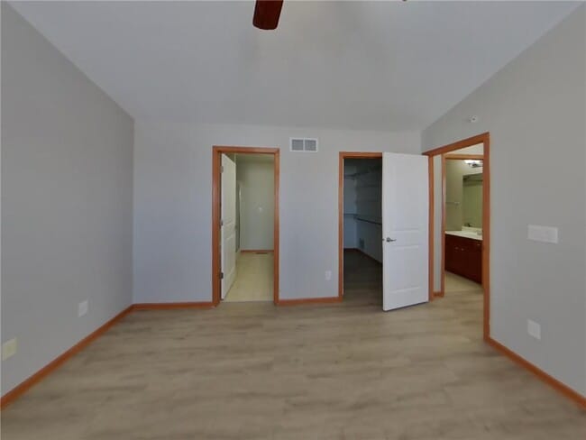 Building Photo - 1627 Fox Hunt Way