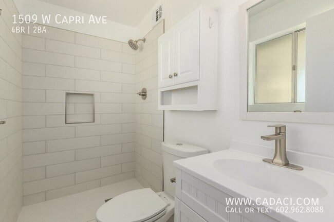 Building Photo - 1509 W Capri Ave