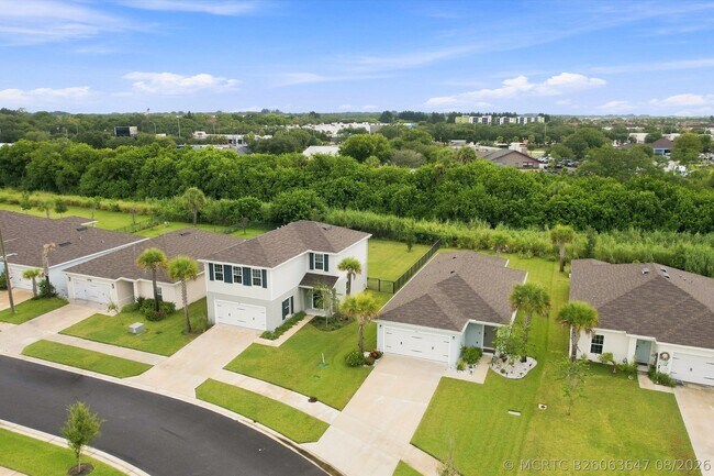 Building Photo - 484 Cherimoya St