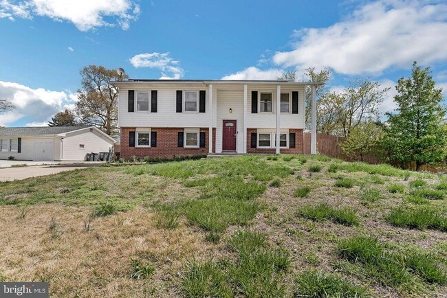 Building Photo - 14 Greystone Cir